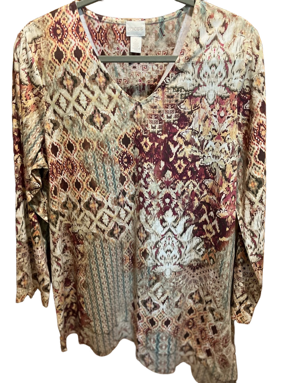 21. WOMENS CHICO’S 2/L DETAIL TOP